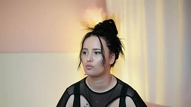 AdelineMoon Webcam show