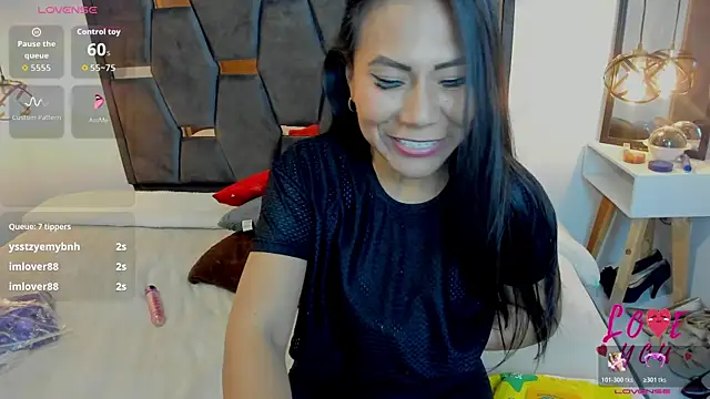 Chatroom XXX en direct de Keyla_Brunette_
