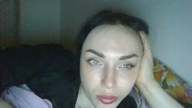 Czat XXX na żywo – Trinsy_Love