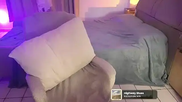 feluriana 现场XXX聊天