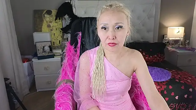 RoxalanaStar's Live XXX Chat