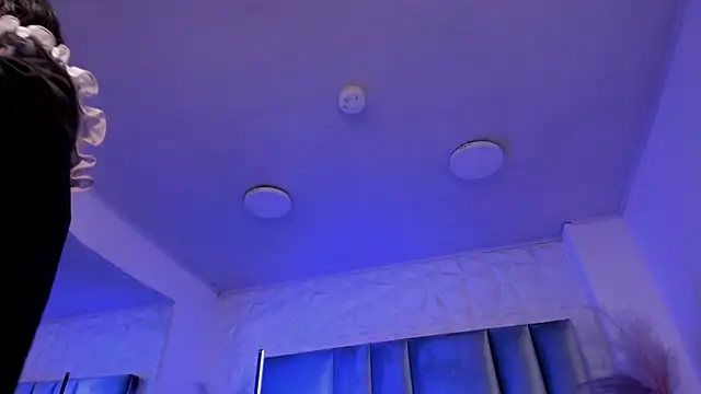 HollyPeach élő XXX-chatje