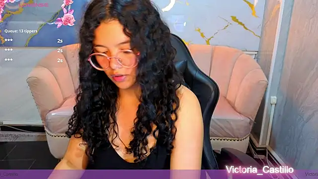 Онлайн чат XXX victoria_castillo_b