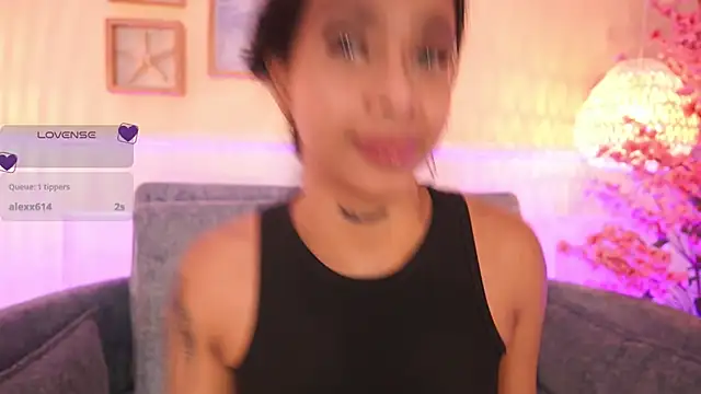 MeganLowell Adlı Modelin Canlı XXX Sohbeti