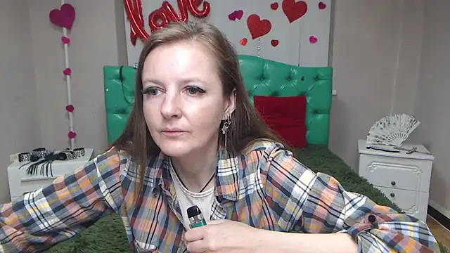 Živý XXX chat MeganPirs