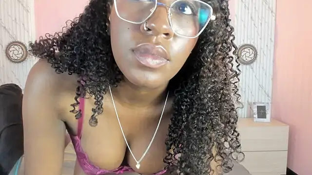 Qeen_blackk's Webcam Show