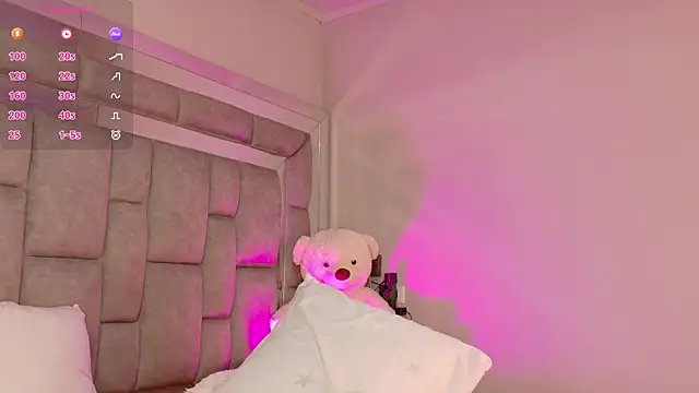 smiling__girl2 现场XXX聊天