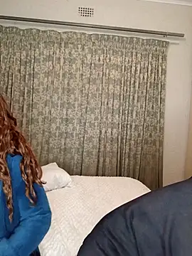 Bootylioustits Webcamshow