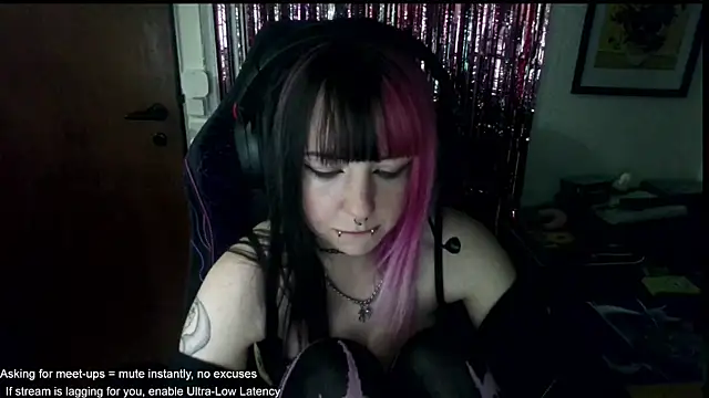 CutieTracer Webcam Show