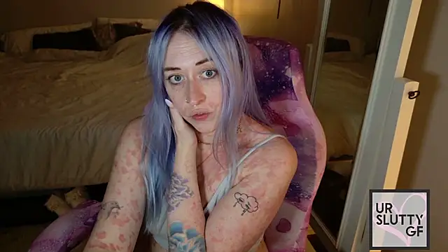 ursluttygf Show in webcam
