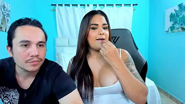 xxx_sweet_couple_ Adlı Modelin Canlı XXX Sohbeti