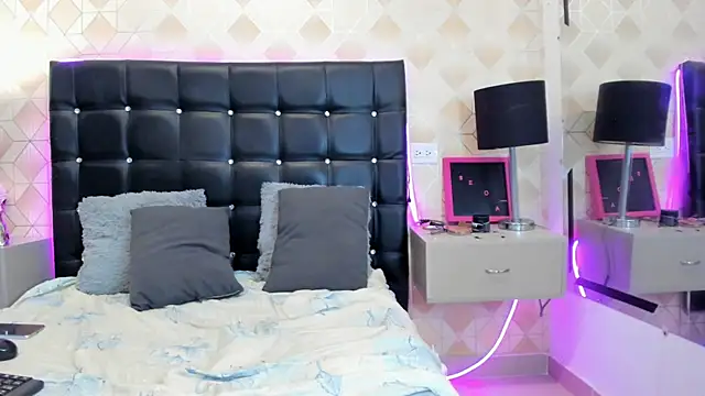 Zara_Cris Webcamshow