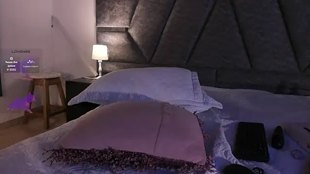 Cleopattra's Live XXX Chat