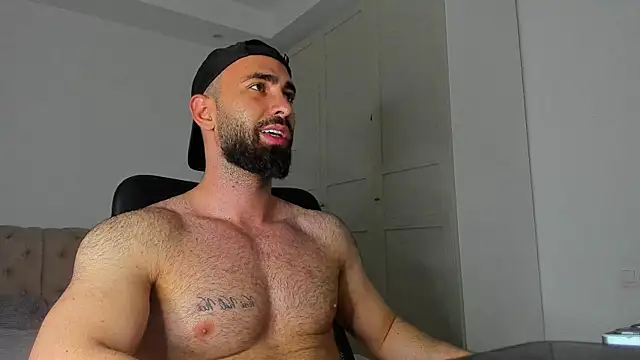 cloudymastersss: διαδικτυακό σόου στην κάμερα