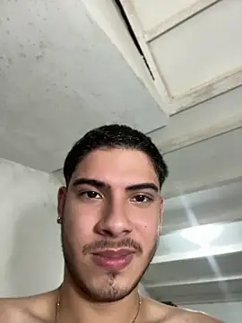 ApoloGray__ live XXX chat