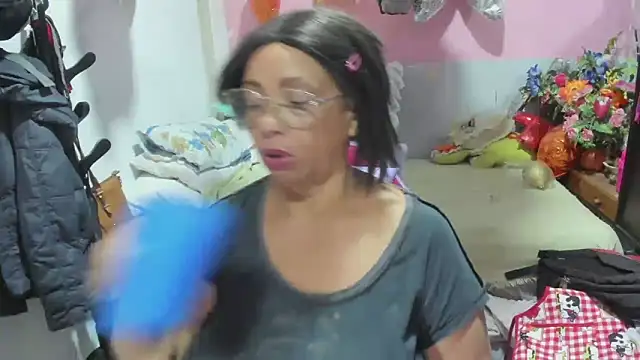 Mrs_mommy_: διαδικτυακό σόου στην κάμερα