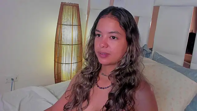 dulce_lyraa1's Live XXX Chat