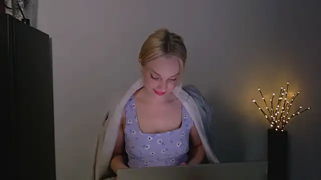Chatroom XXX en direct de Lia_noo_regrets