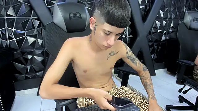 MiloSex_ webkamerás műsora