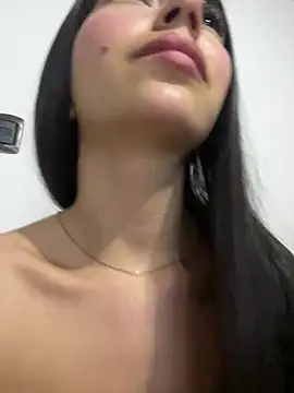 Chatroom XXX en direct de sweett_sophie1