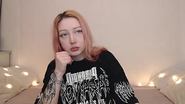 Emily_hardcore live XXX chat