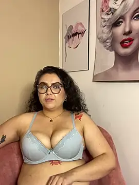 Chat +18 de AlmaraRouge ao vivo