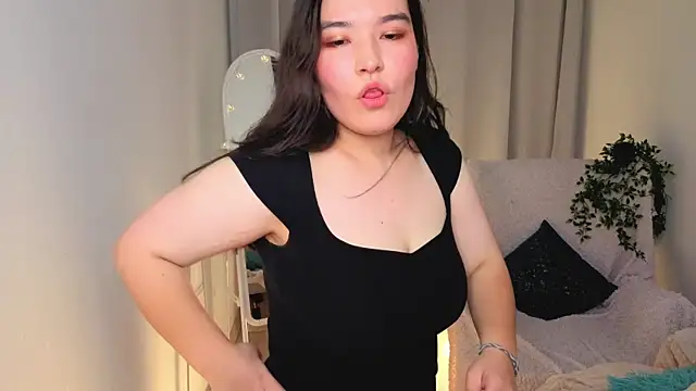 MomoRins' Webcam Show