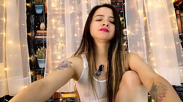 Chat +18 de julietta___jackson ao vivo