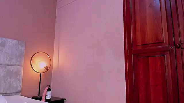 KatrionaNyx's Live XXX Chat