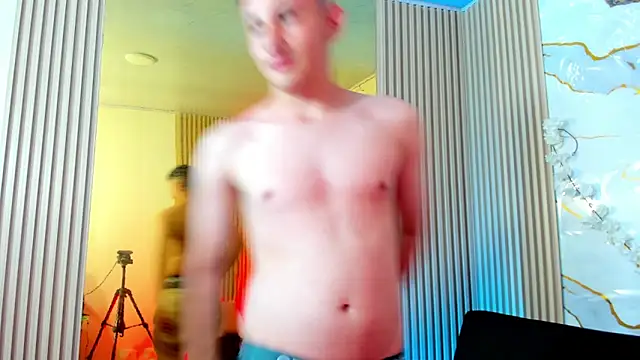 Andres_Tay Live XXX-chat