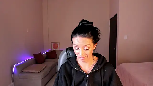 Kristen_Garner élő XXX-chatje