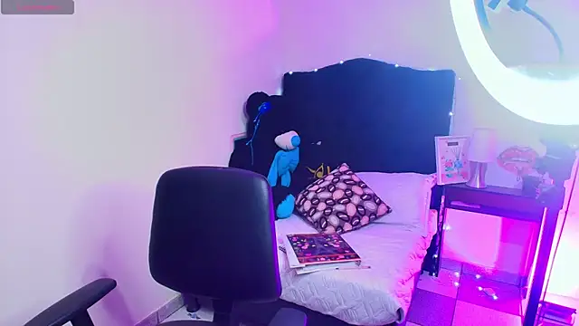 loren_tits24's Live XXX Chat
