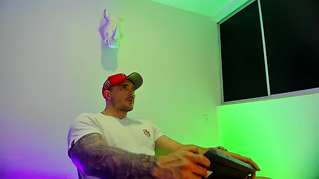 Dagoti élő XXX-chatje