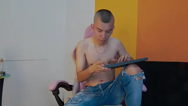 Rowan_Cley: вебкам-шоу