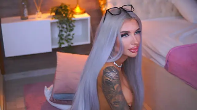 Juicy_Jessye Chat XXX in diretta