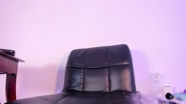 naughtylizeth_'s Webcam Show