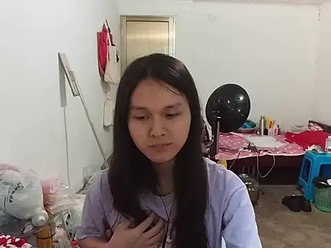 RebelAura Adlı Modelin Canlı XXX Sohbeti