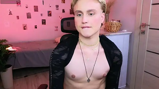 Show de cumboydoll na webcam