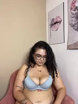 Chat XXX ao vivo de AlmaraRouge