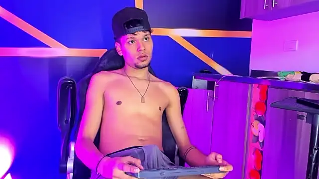 Chat XXX ao vivo de Iam_steven_