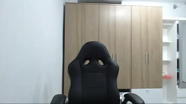 RoxanaLove9 élő XXX-chatje