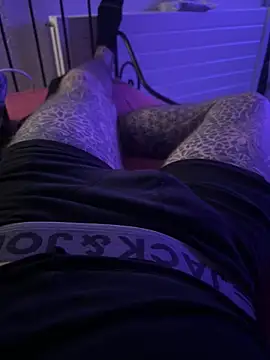 Show modela Tyson8897 na web-kameri