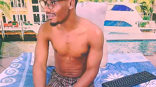 Živý XXX chat EbonyTiger69