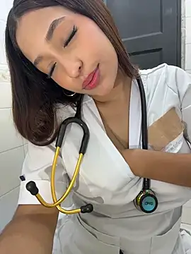 MiaCamille_ Adlı Modelin Canlı XXX Sohbeti