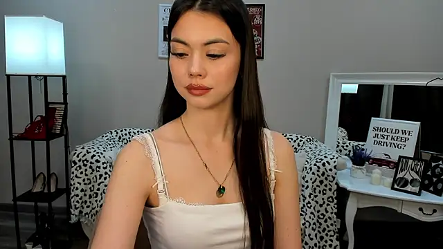 Chat +18 de DarcyMacy ao vivo
