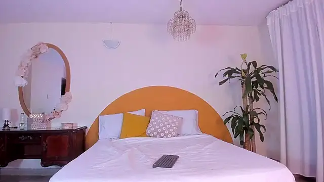 AlinaSimmons Webcam Show