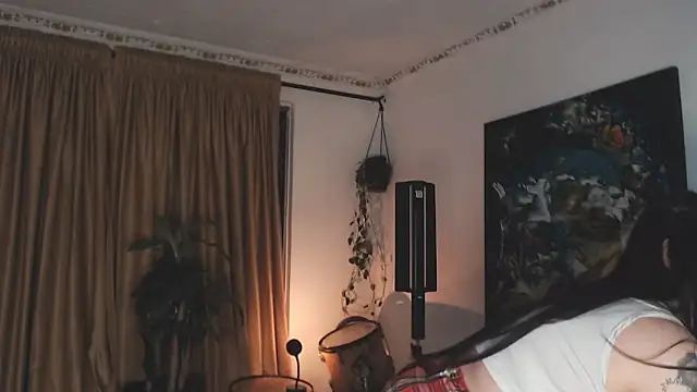 Chat +18 de Charlotte_Myers ao vivo