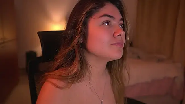 Lau_Bee Webcam Show