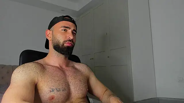 cloudymastersss Show in webcam