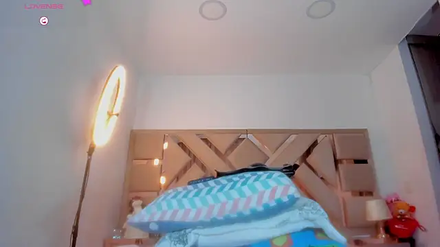 ashelydainii Chat XXX in diretta